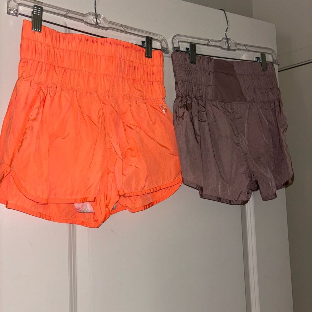 Shorts free ppl 20$ EACH! Comment what color you would like 40$ for both